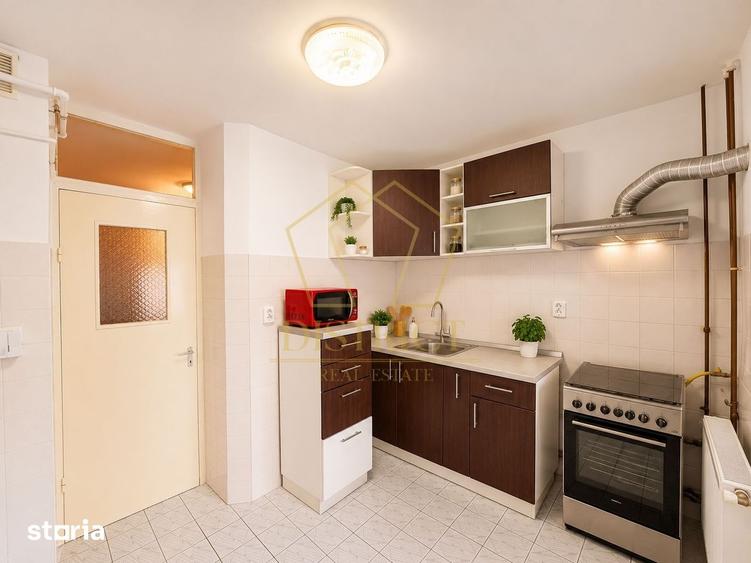 Apartament cu 3 camere, mobilat în Buziașului