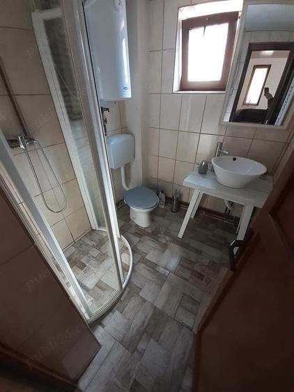 Casă cu 4 camere în Văliug