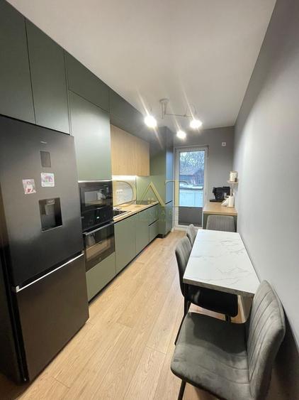Apartament cu 3 camere, mobilat în Zorilor