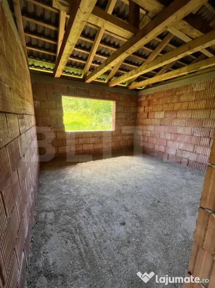 Casă cu 4 camere cu Teren 1900 Mp în Central
