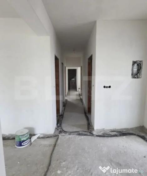 Casă cu 4 camere cu Teren 300 Mp în Unirea
