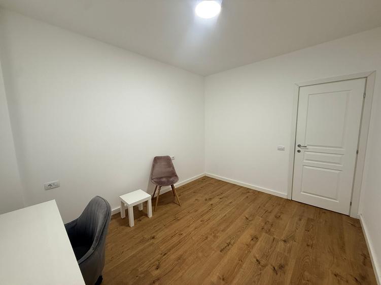 Birou, de 37.299999237061 mp, în Păcurari
