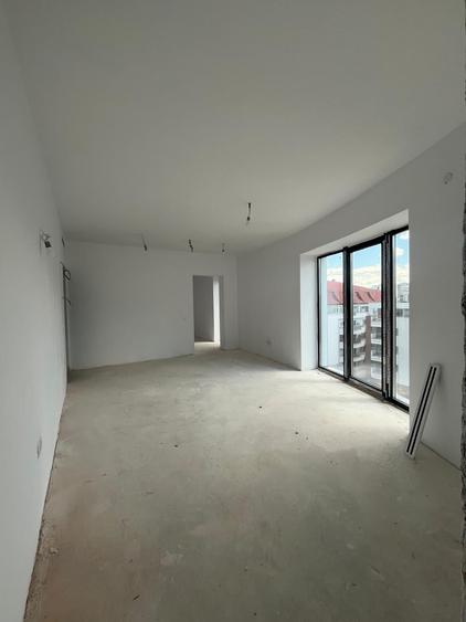 Apartament cu 2 camere decomandat în Herăstrău