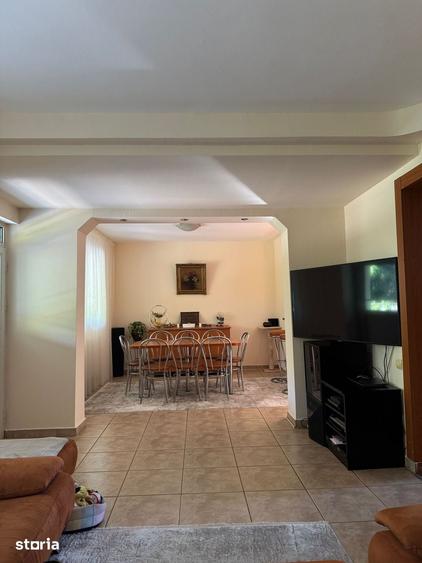 Casă cu 5 camere cu Teren 2100 Mp în Ghencea