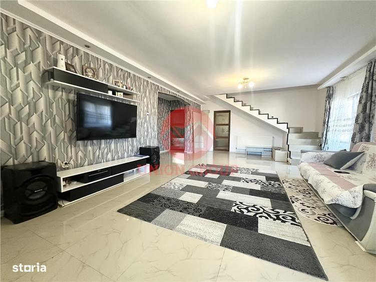 Casă cu 4 camere cu Teren 266 Mp în Valu lui Traian