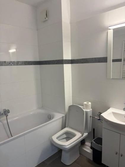 Apartament cu 2 camere semidecomandat, mobilat în Gorjului
