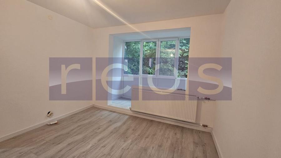 Apartament cu 3 camere decomandat în Valea Oltului