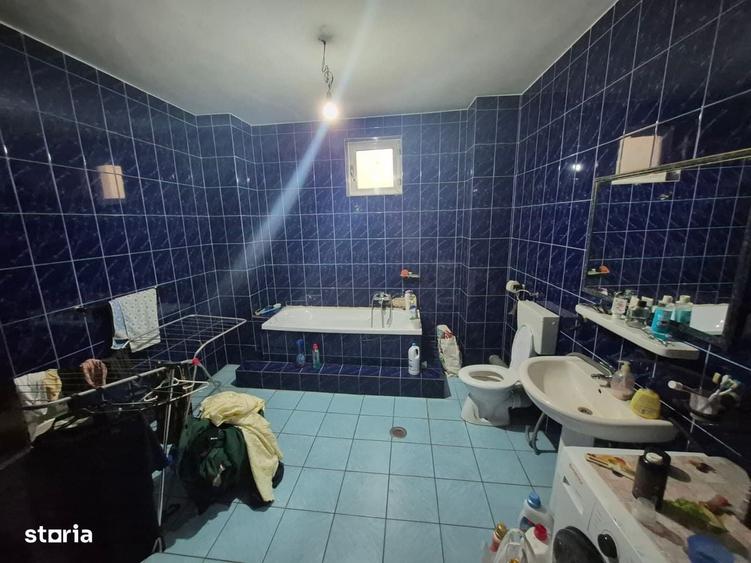 Casă cu 4 camere cu Teren 250 Mp în Colentina