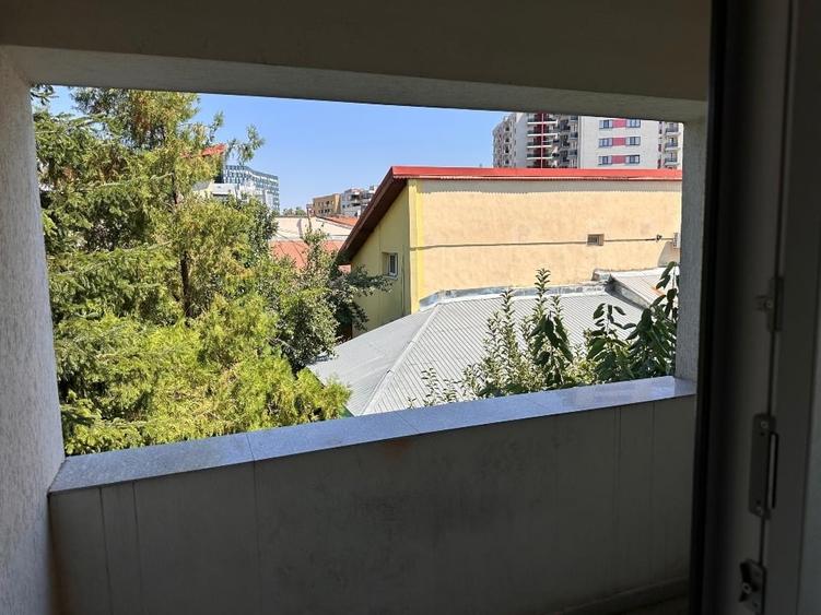Apartament cu 2 camere semidecomandat, mobilat în Grozăvești