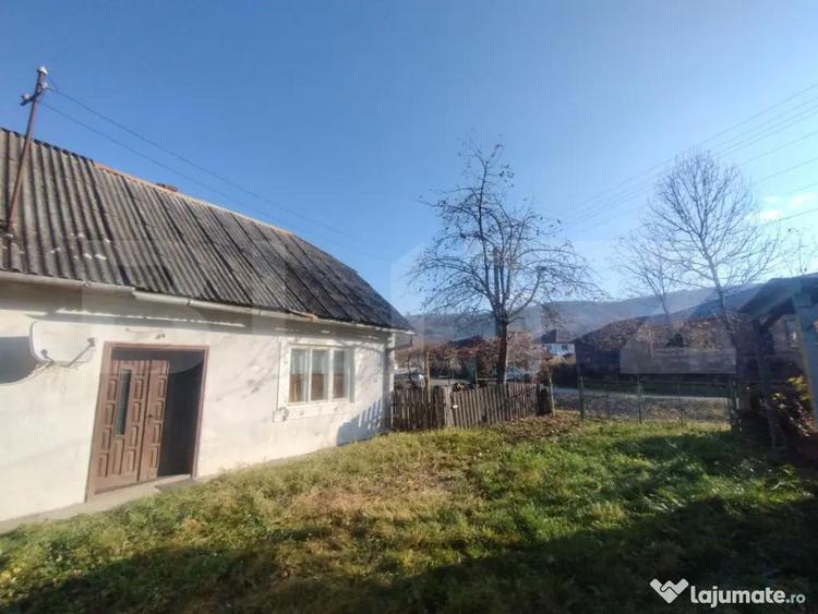 Casa 2 camere 70mp,+teren intravilan 1646 mp,zona Comunei Si - 7