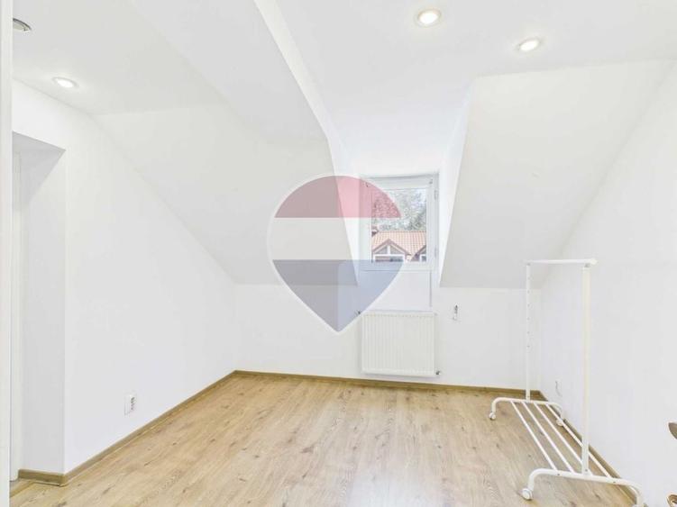 Apartament cu 4 camere decomandat, mobilat în Dorobanți