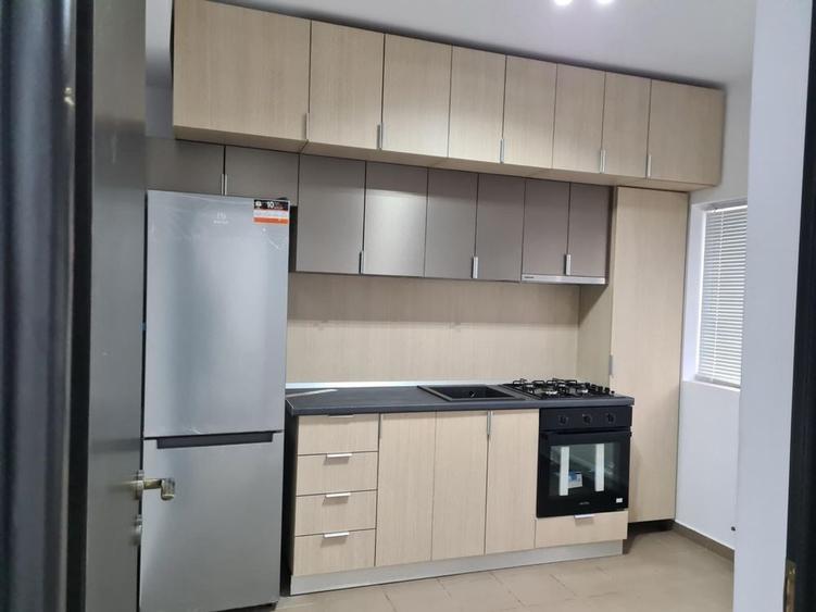Casă cu 4 camere cu Teren 70 Mp în Exterior Vest