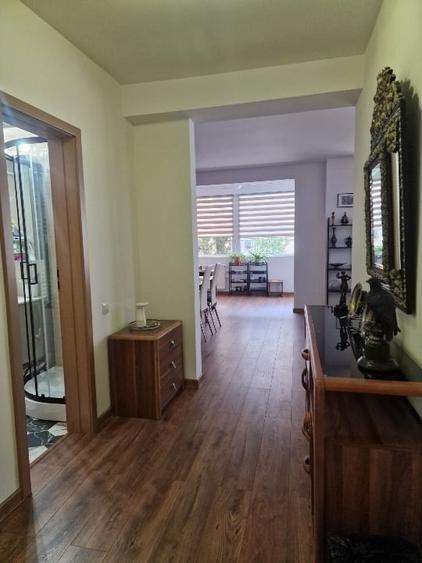 Apartament cu 3 camere decomandat în Cotroceni