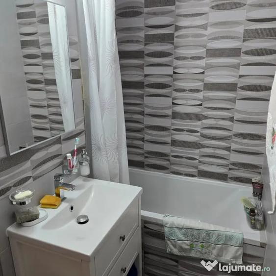 Apartament cu 3 camere decomandat în Ultracentral