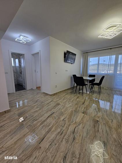 Apartament cu 3 camere decomandat în Dâmbul Rotund