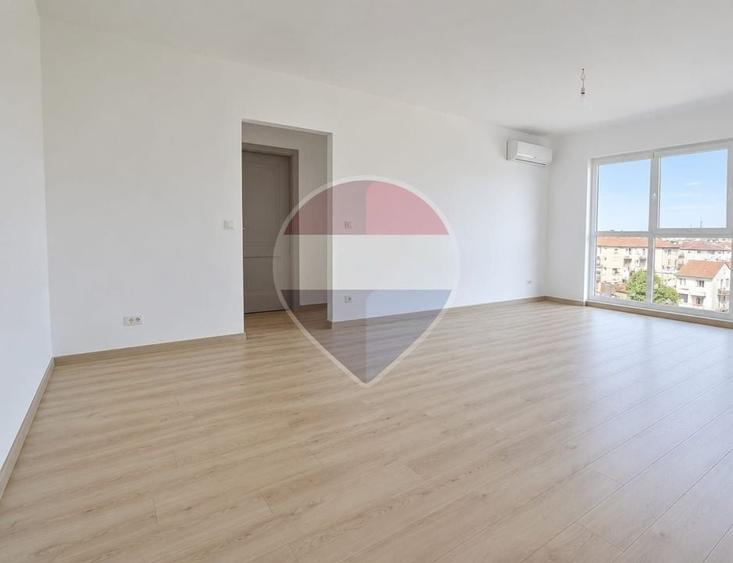 Apartament cu 3 camere decomandat în UTA