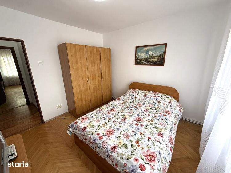 Apartament cu 3 camere decomandat, mobilat în Mircea cel Bătrân