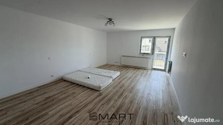 Casă cu 5 camere cu Teren 300 Mp în Tineretului