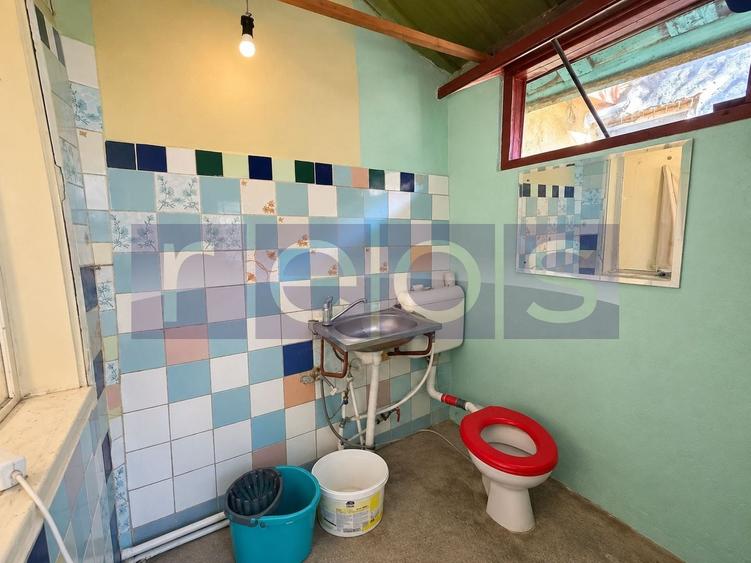 DE VANZARE CASA INTERBELICA  – 3 CAMERE - METROU STEFAN CEL MARE - 4