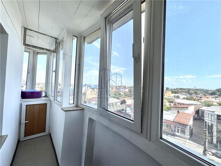 Apartament cu 3 camere decomandat în Cantacuzino