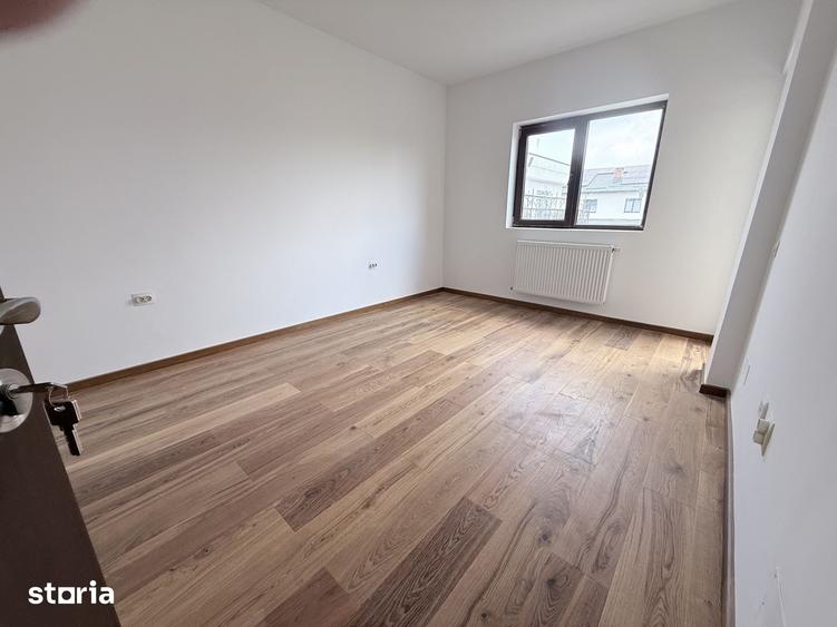 Casă cu 5 camere cu Teren 200 Mp în Central