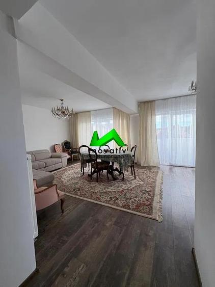 Apartament cu 3 camere decomandat în Turnișor