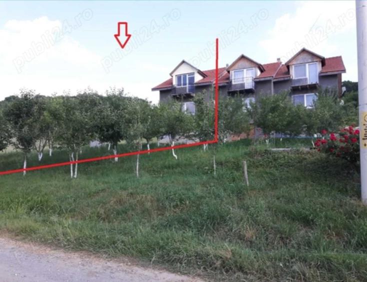 Casă cu 4 camere în Poienița