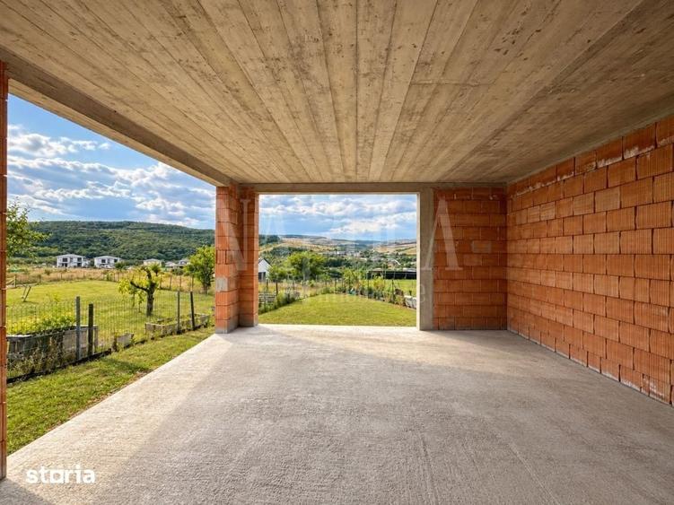 Casă cu 5 camere cu Teren 492 Mp în Baciu