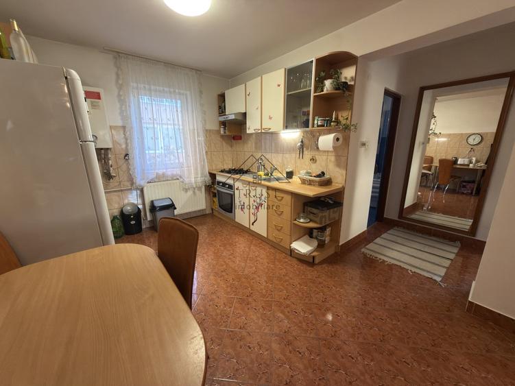 Apartament cu 2 camere decomandat, mobilat în Mănăștur