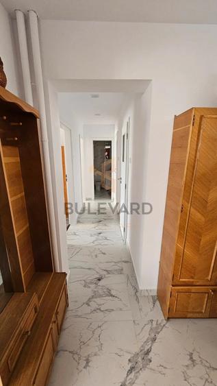 Apartament cu 3 camere decomandat în Zorilor