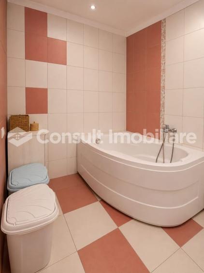 Penthouse cu 3 camere semidecomandat în Mănăștur