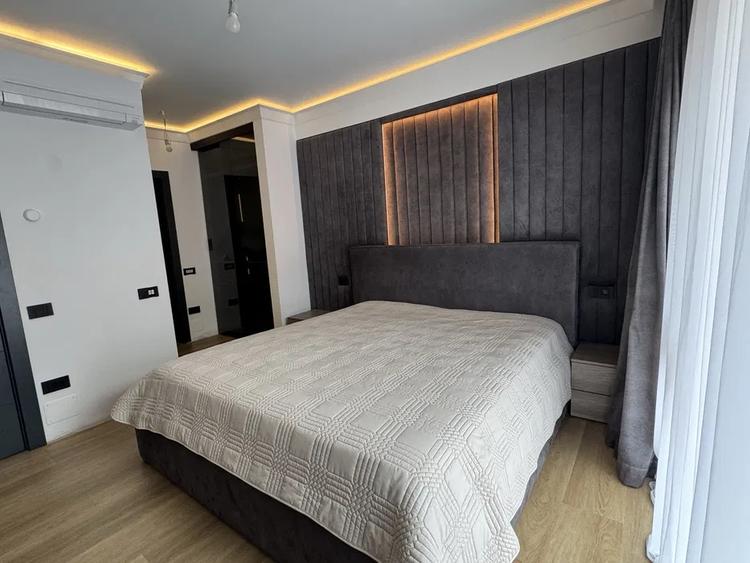 Duplex cu 4 camere cu Canalizare în Florești