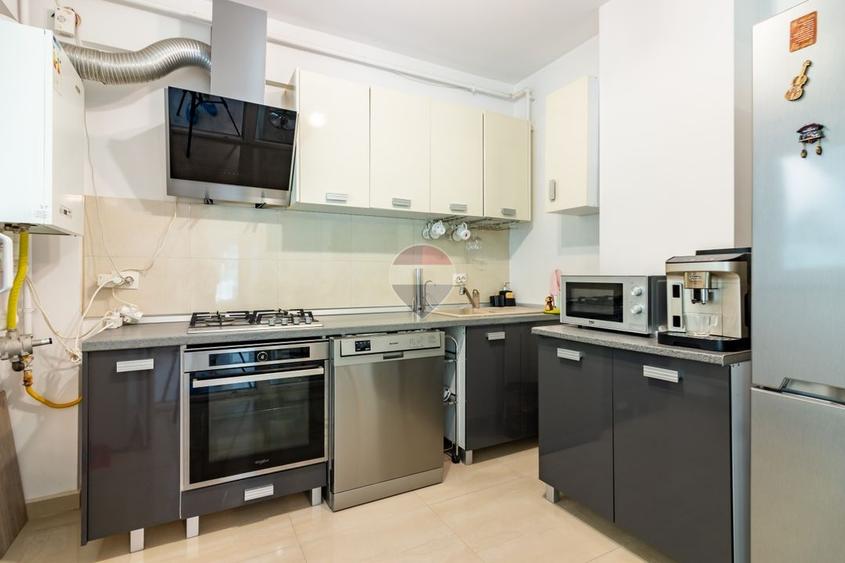 Apartament cu 2 camere decomandat, mobilat în Est