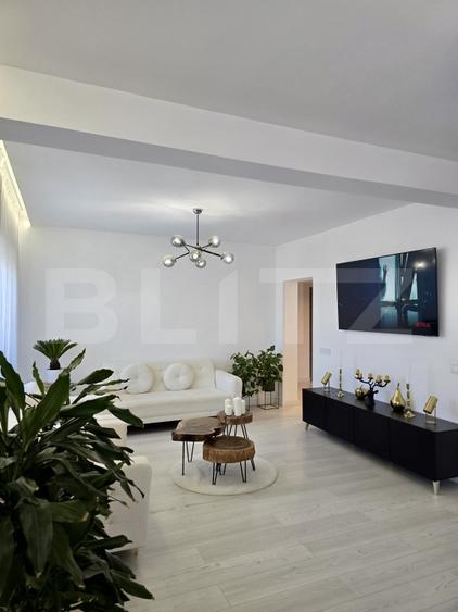 Apartament cu 4 camere decomandat, mobilat în Unirii