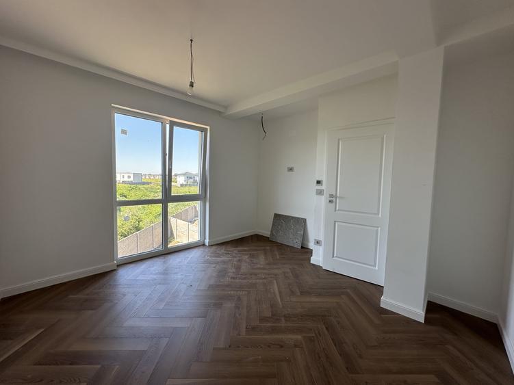Duplex cu 5 camere cu Canalizare în Urseni
