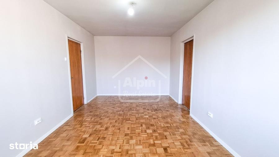 Apartament cu 2 camere semidecomandat în Centrul Civic