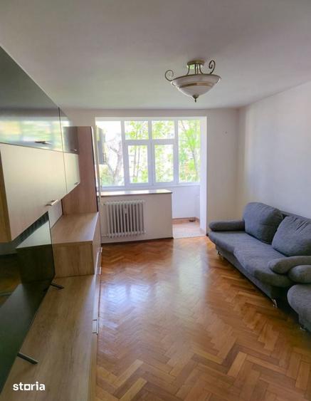 Apartament cu 2 camere decomandat în Calea București