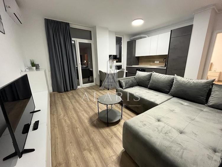 Apartament cu 2 camere semidecomandat, mobilat în Tipografilor