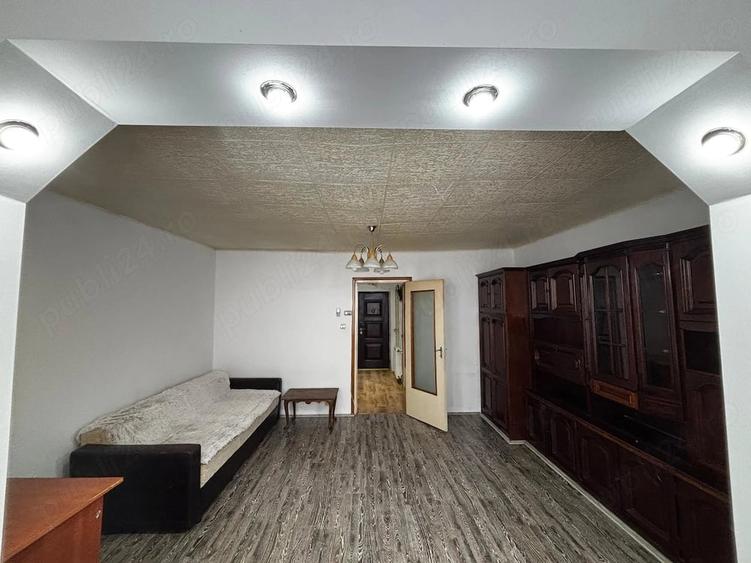 Garsonieră decomandată în Dâmbu Pietros