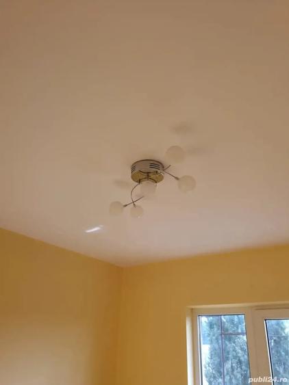 Apartament cu 4 camere decomandat în 1 Mai