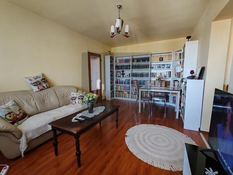 Apartament cu 4 camere semidecomandat, mobilat în Brâncoveanu