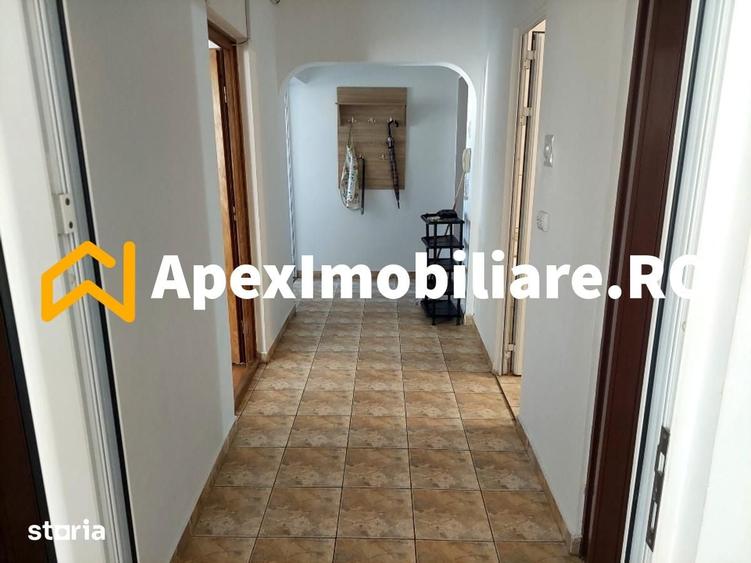 Apartament cu 2 camere decomandat în Drumul Taberei