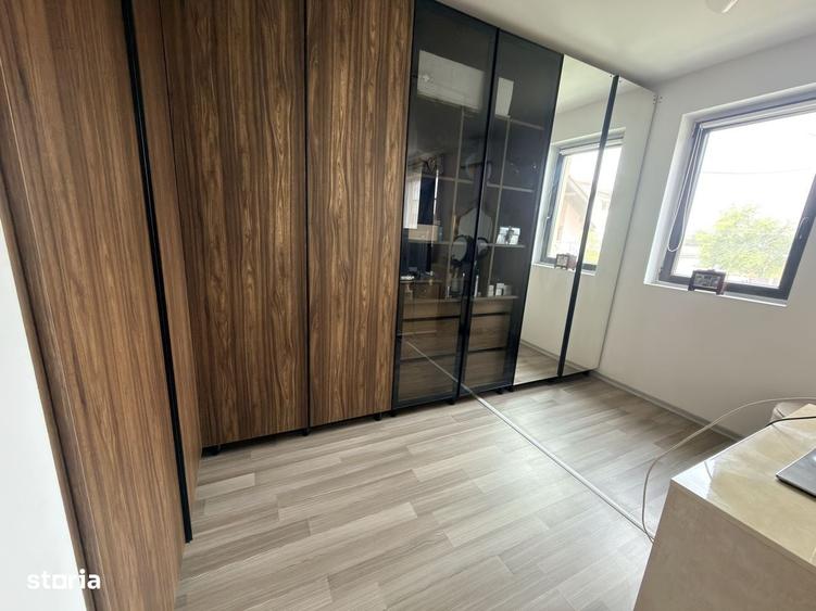 Casă cu 4 camere în Olteniței
