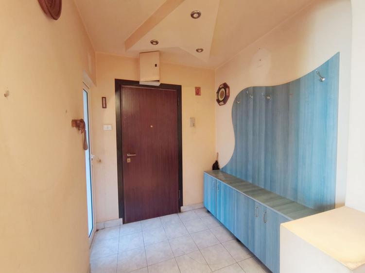 Apartament cu 2 camere semidecomandat în Podgoria