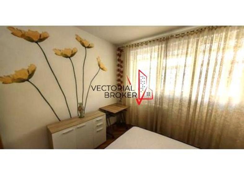 Apartament cu 3 camere decomandat, mobilat în Doamna Ghica