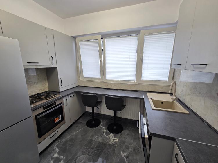 Apartament cu 2 camere semidecomandat în 13 Septembrie
