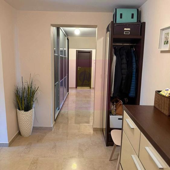 Apartament 4 camere bd Decebal stradal - 9