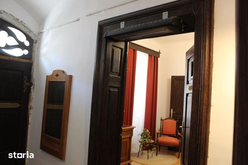 Apartament cu 4 camere în Centrul Istoric