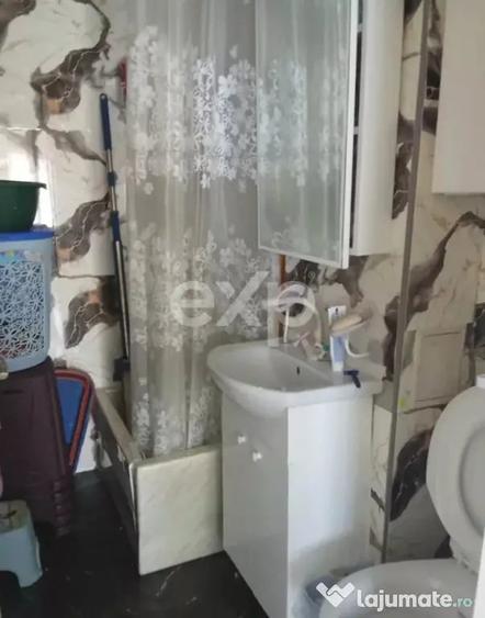 Apartament cu 2 camere semidecomandat în Micro 9