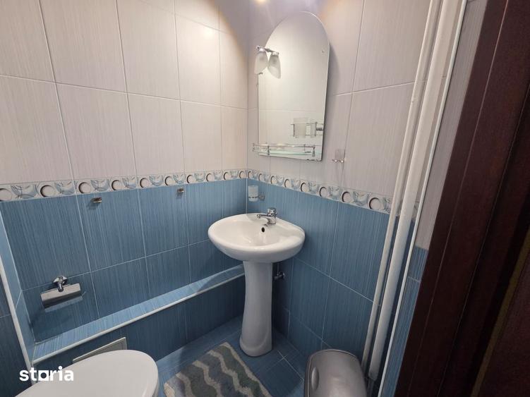 Apartament cu 3 camere decomandat în Mircea cel Bătrân